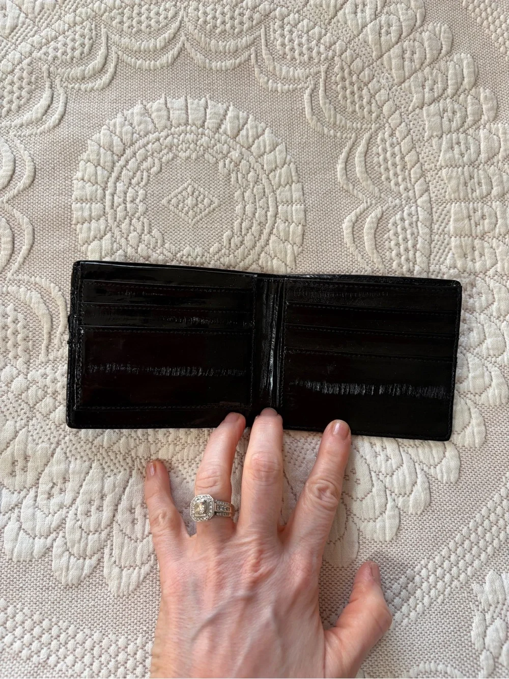 N/A sleek black